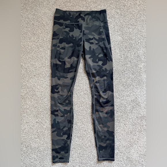 Polo Ralph Lauren Black & Grey Camouflage yoga pants (pony on back) - Picture 5 of 7